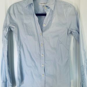 Banana Republic Button-Up Women’s Dress Shirt